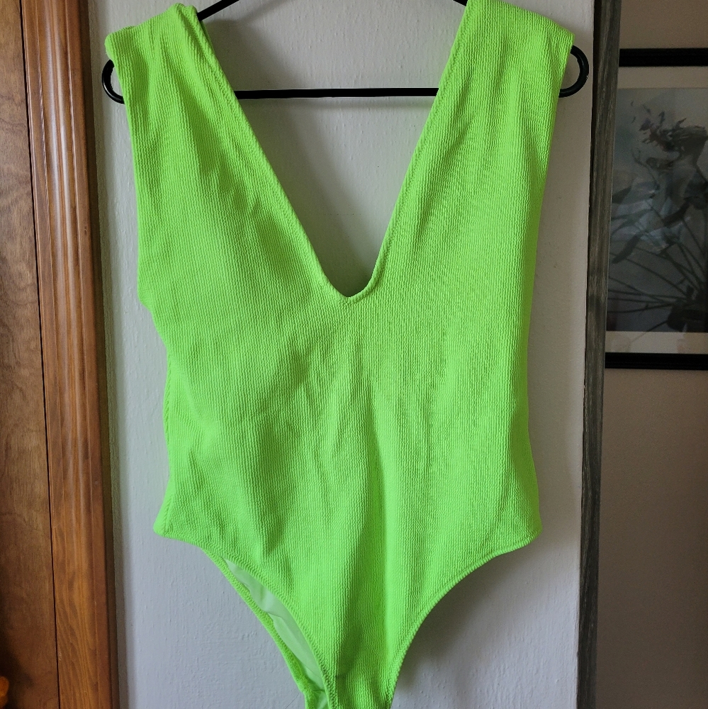 Zara swim